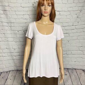 New White House Black Market Lilac Scoop Neck Rayon Tee Size M